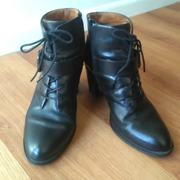 Sofft Shoes - CLEARANCE! Sofft Genuine leather black high heeled boots